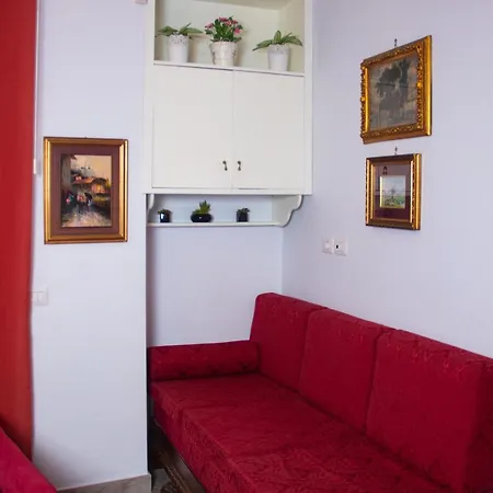 Nido Dei Gabbiani Bed & Breakfast